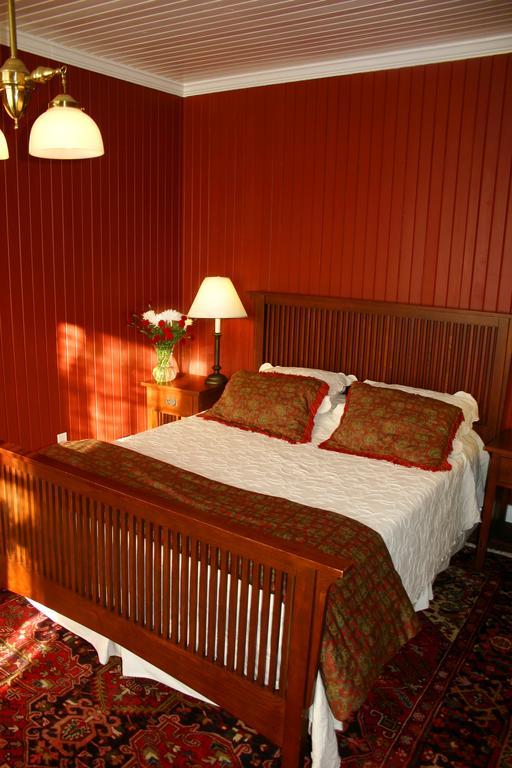 Cameron House Inn แมนทีโอ ภายนอก รูปภาพ