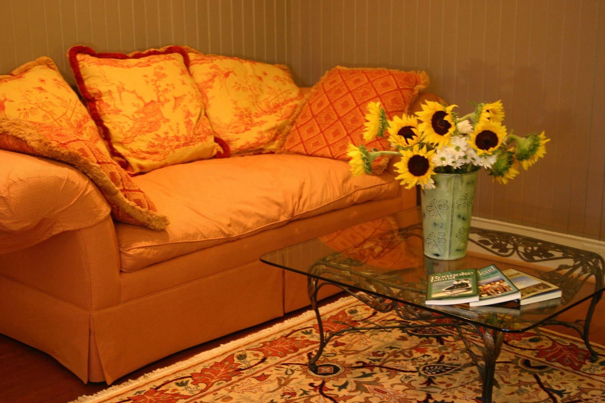 Cameron House Inn แมนทีโอ ภายนอก รูปภาพ