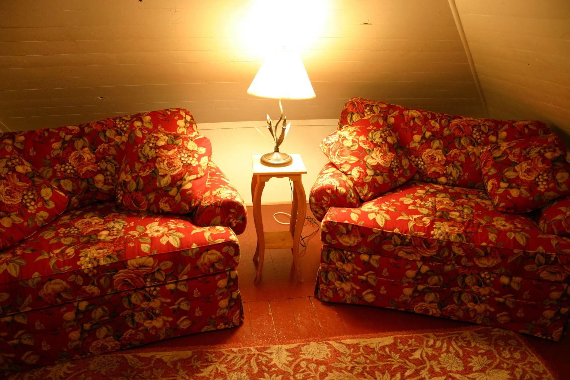 Cameron House Inn แมนทีโอ ภายนอก รูปภาพ