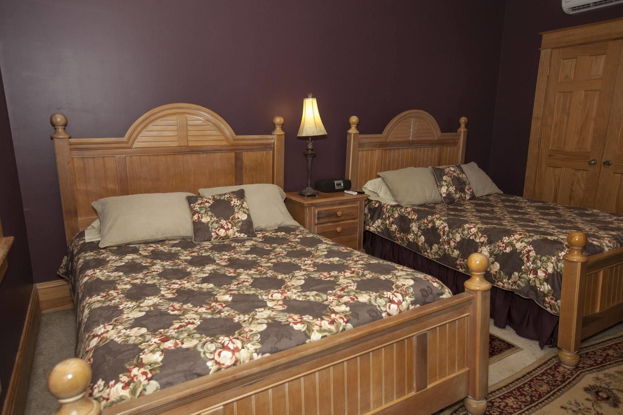 Cameron House Inn แมนทีโอ ภายนอก รูปภาพ