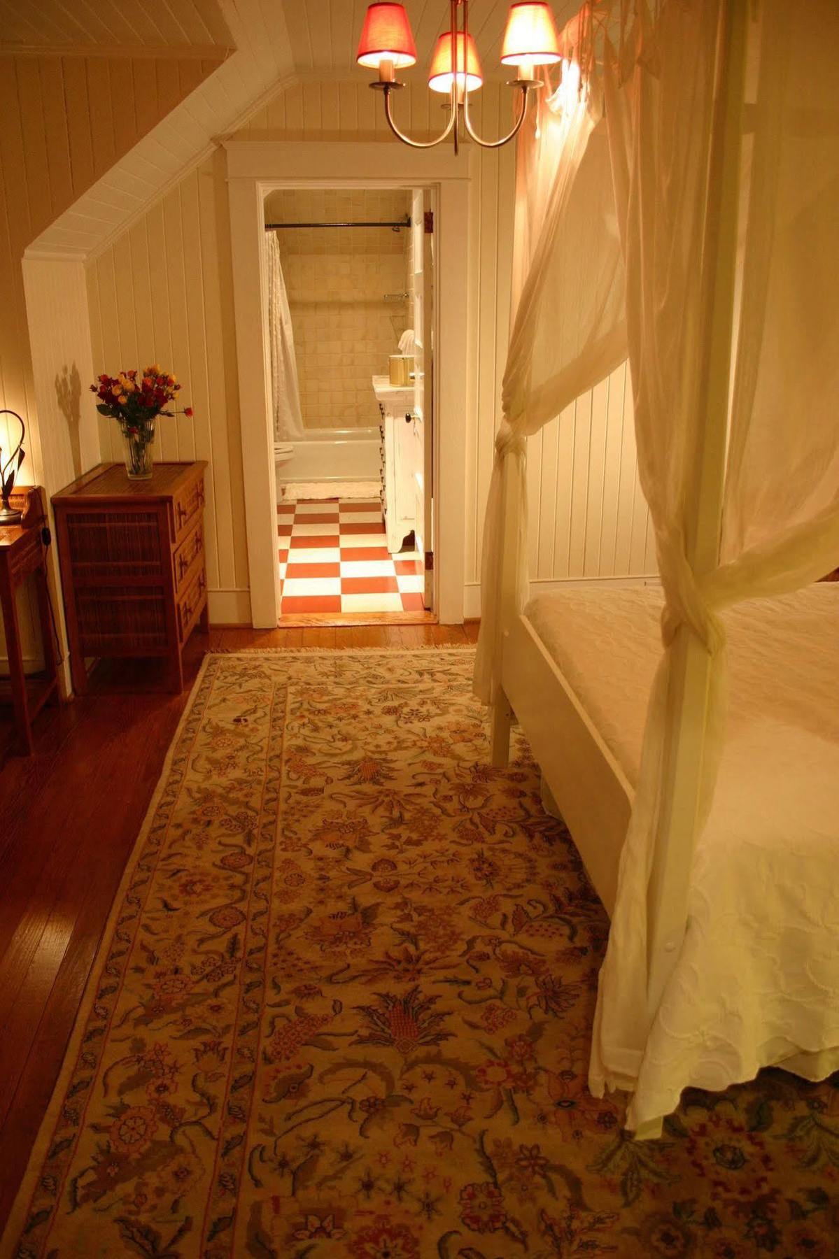Cameron House Inn แมนทีโอ ภายนอก รูปภาพ