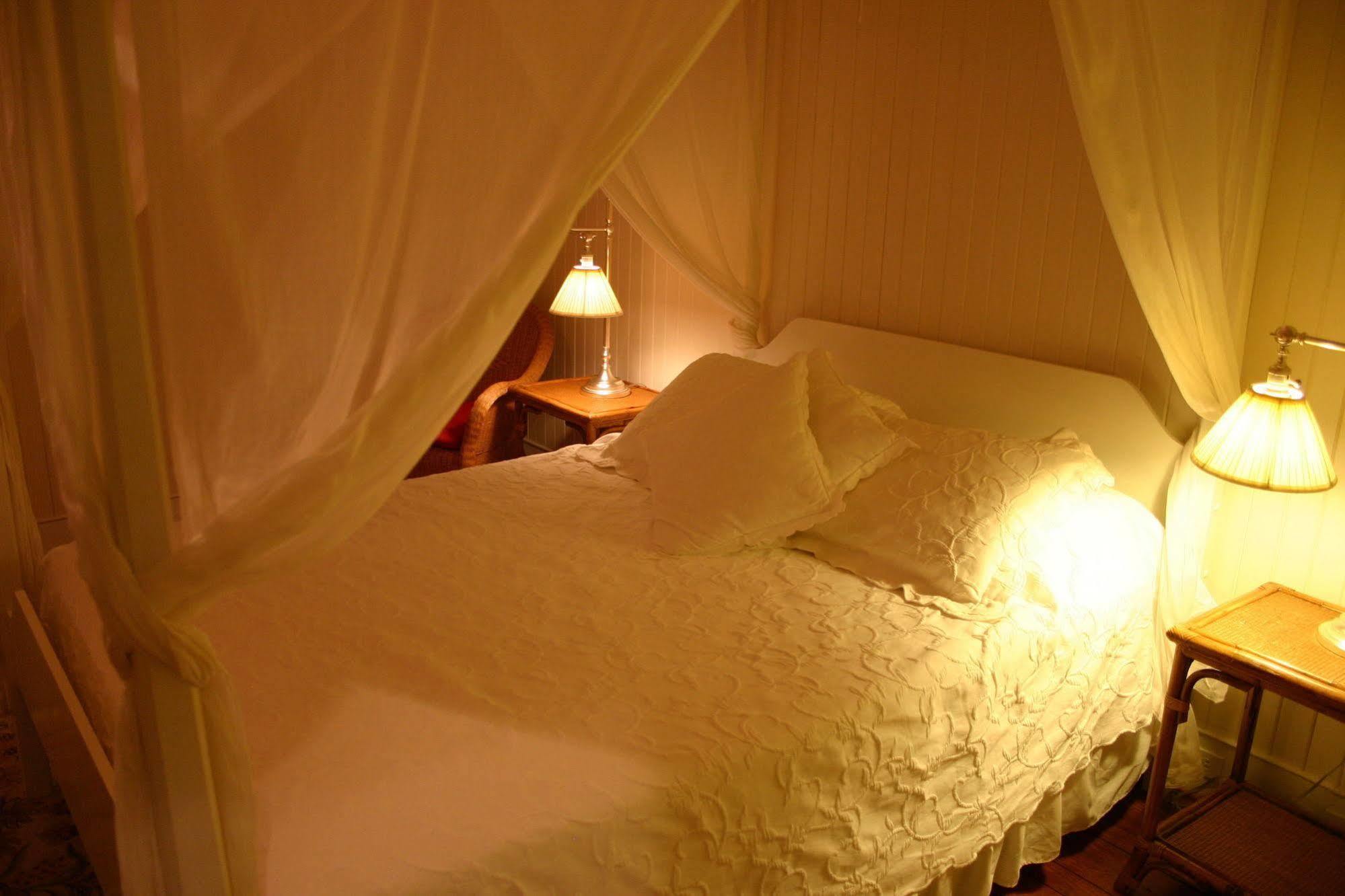Cameron House Inn แมนทีโอ ภายนอก รูปภาพ